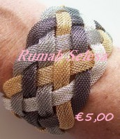 Metalen Gevlochten Armband met Goud,Zilver en Donker Grijs met magneetsluiting